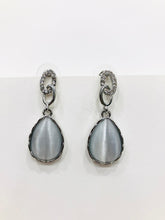 CHIC CRYSTAL DROP EARRINGS