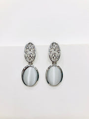 GRACEFUL EAR-DROP EARRINGS
