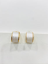 ELEGANT HALF HOOP STUD