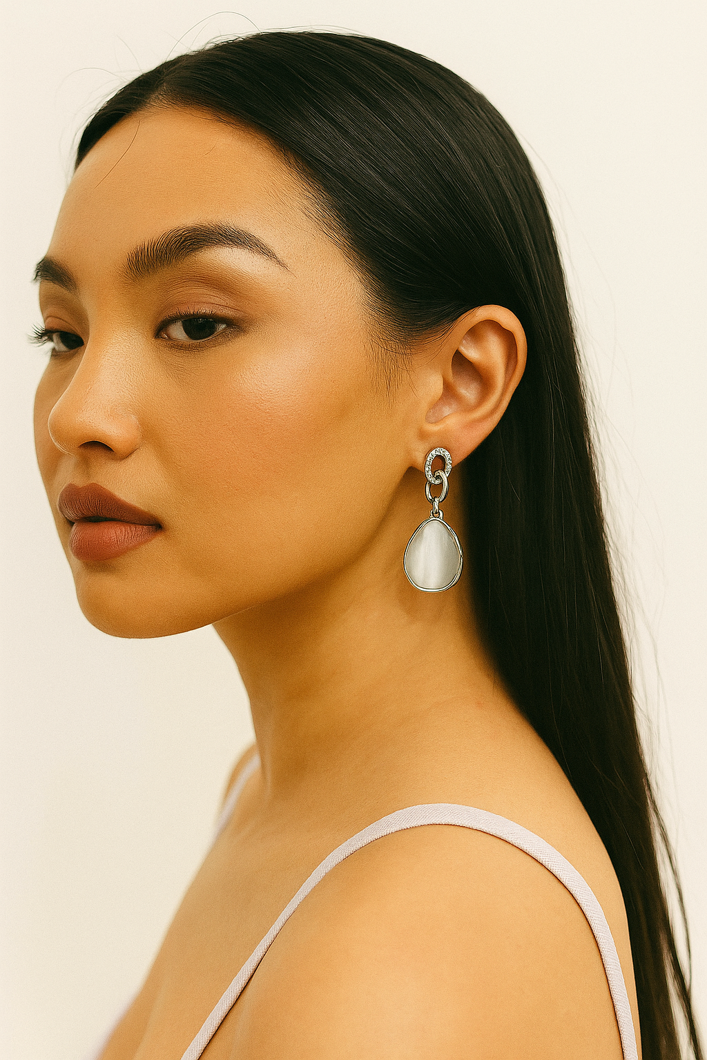 CHIC CRYSTAL DROP EARRINGS