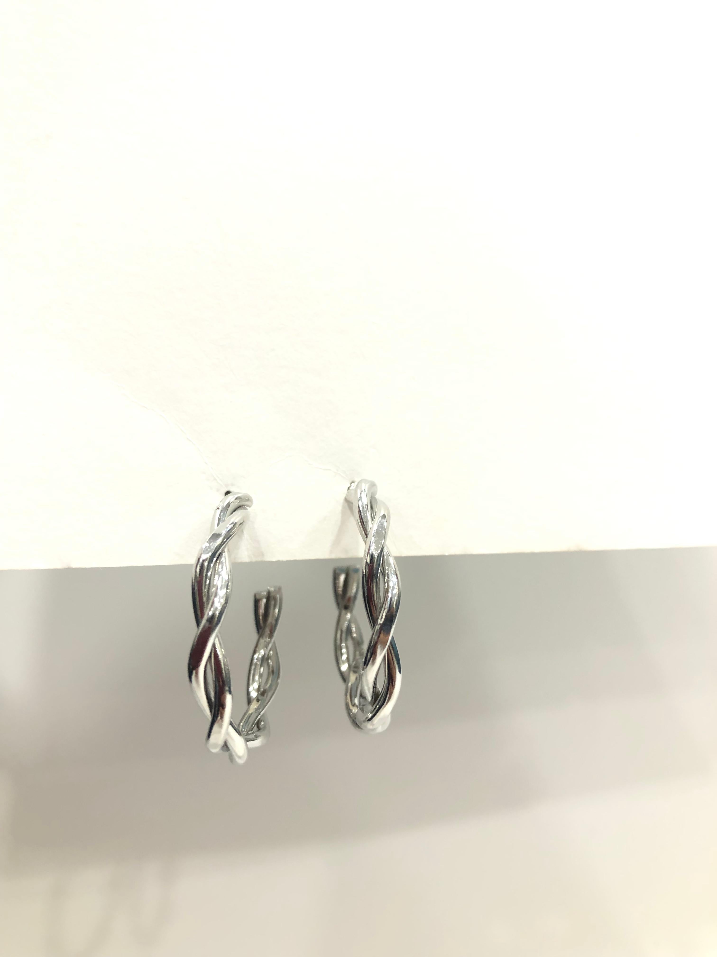 TWISTED SIMPLE MUST HAVE HOOPS