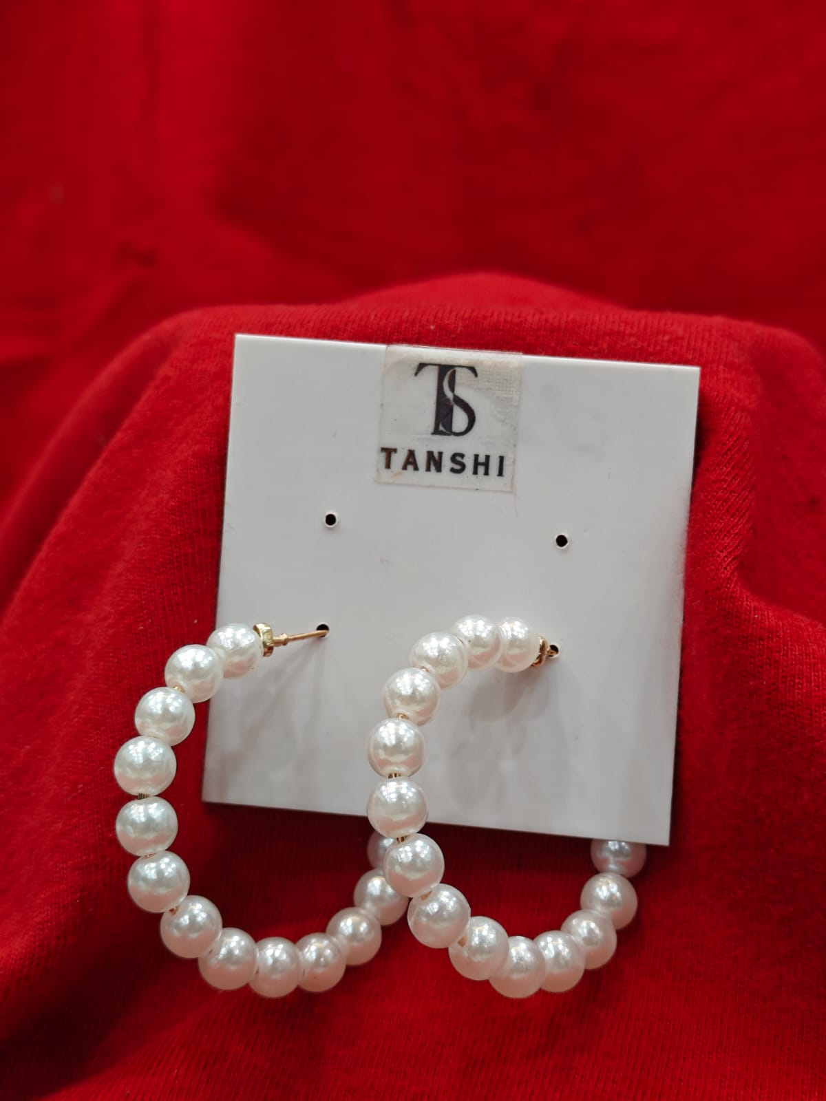 WHITE PEARL HOOP EARRINGS