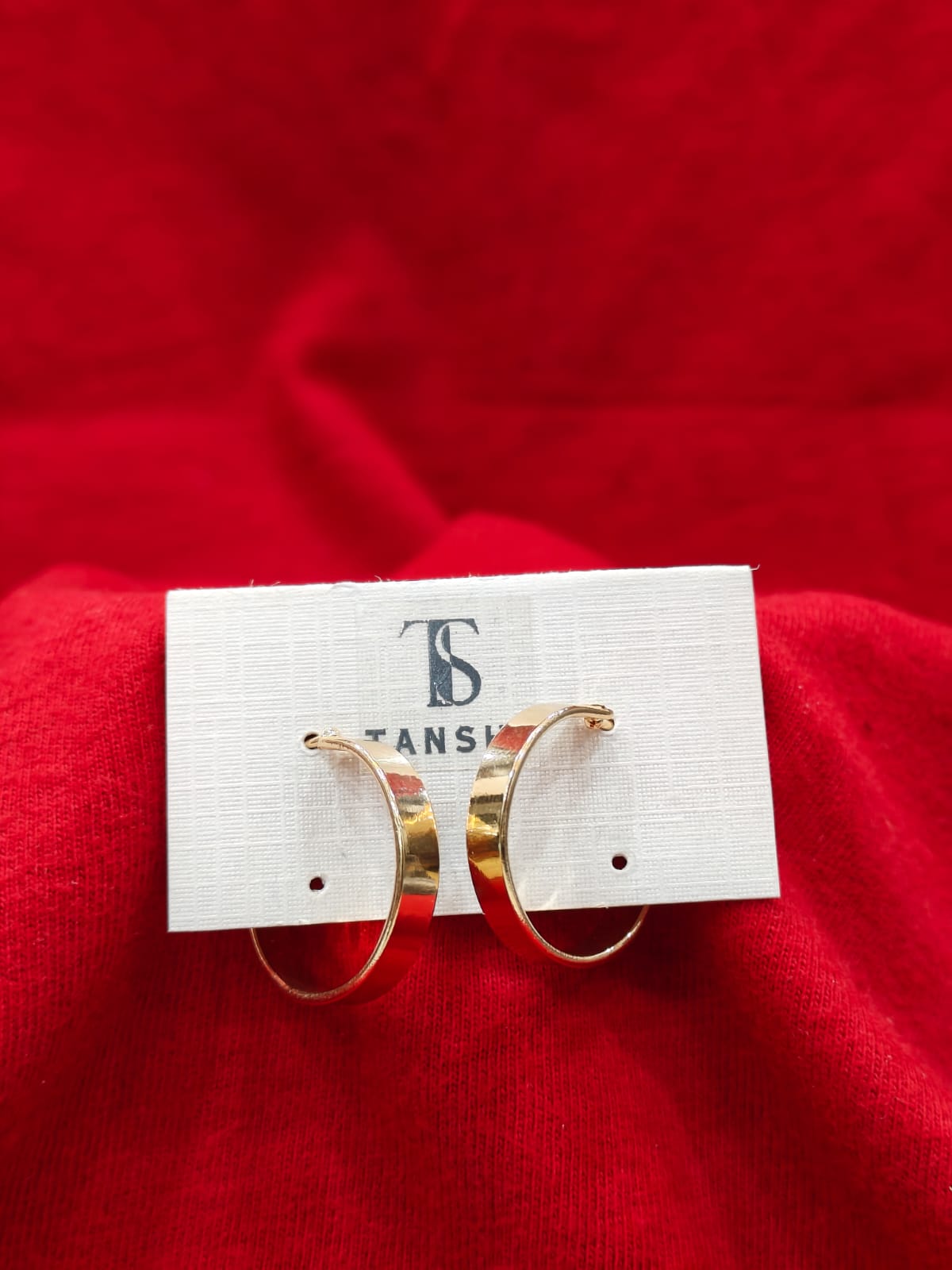 Chic Gold Chain-Link Hoop Earrings
