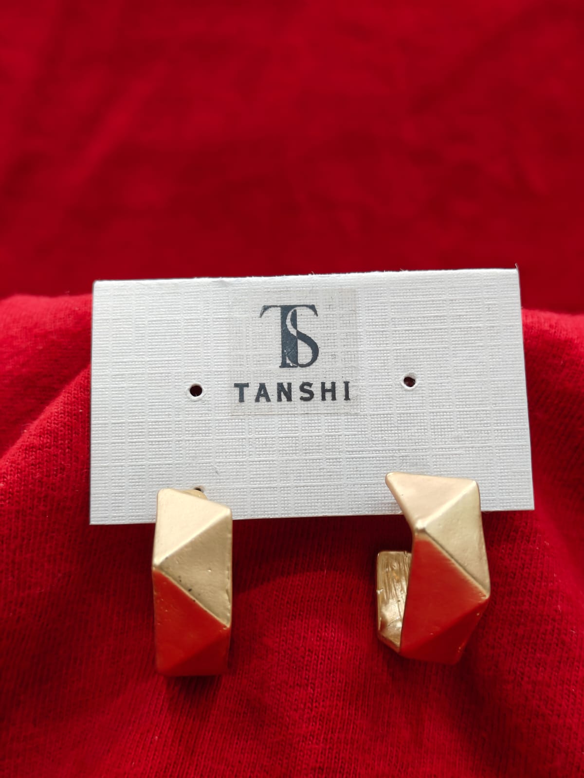 Geometric Gold-Toned Hoop Earrings – Bold & Stylish!