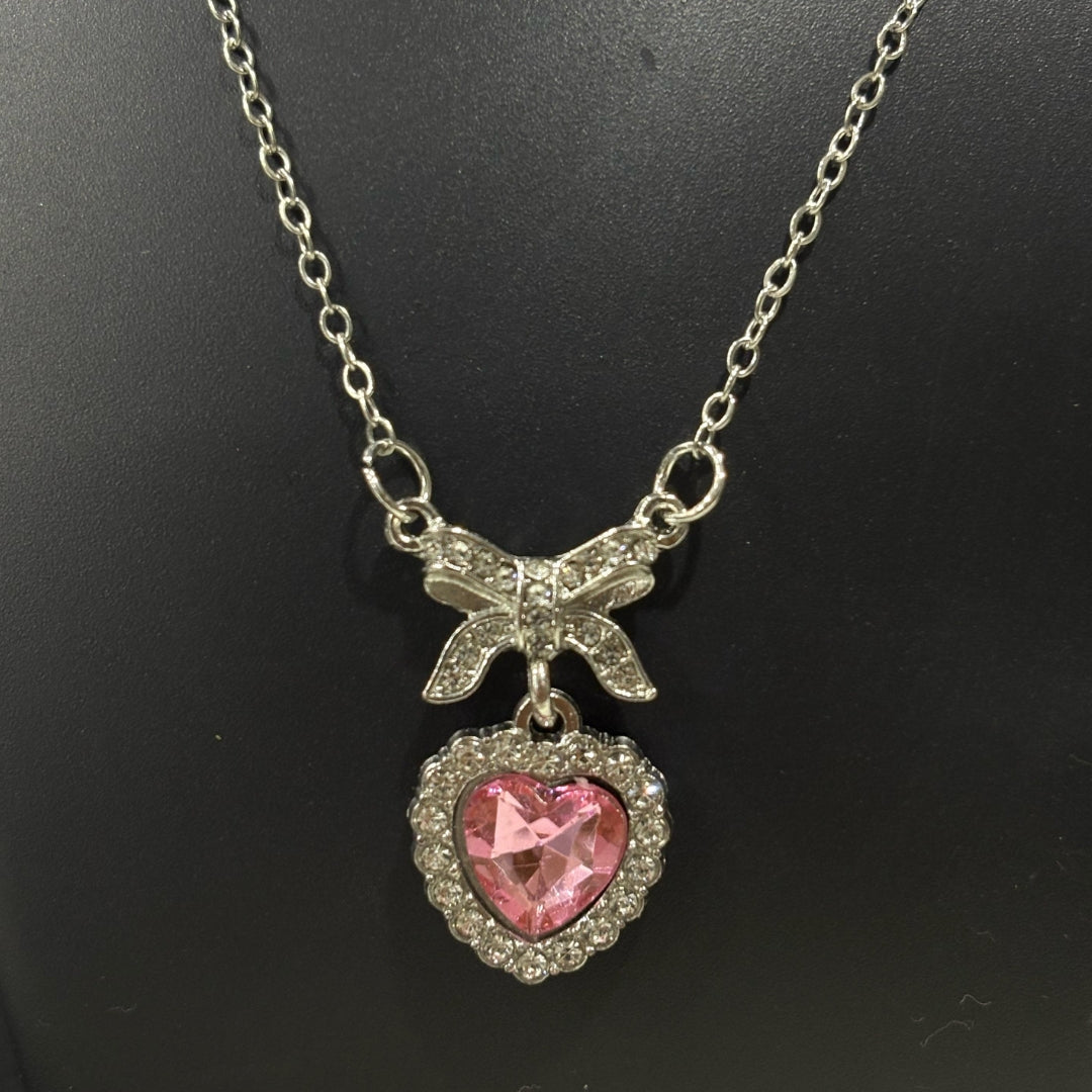 Romantic Pink Heart Pendant Necklace – A Symbol of Love & Elegance! 💖✨