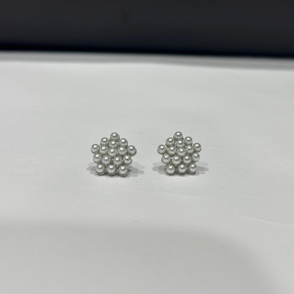 PEARL BOOM STUDD EARRINGS