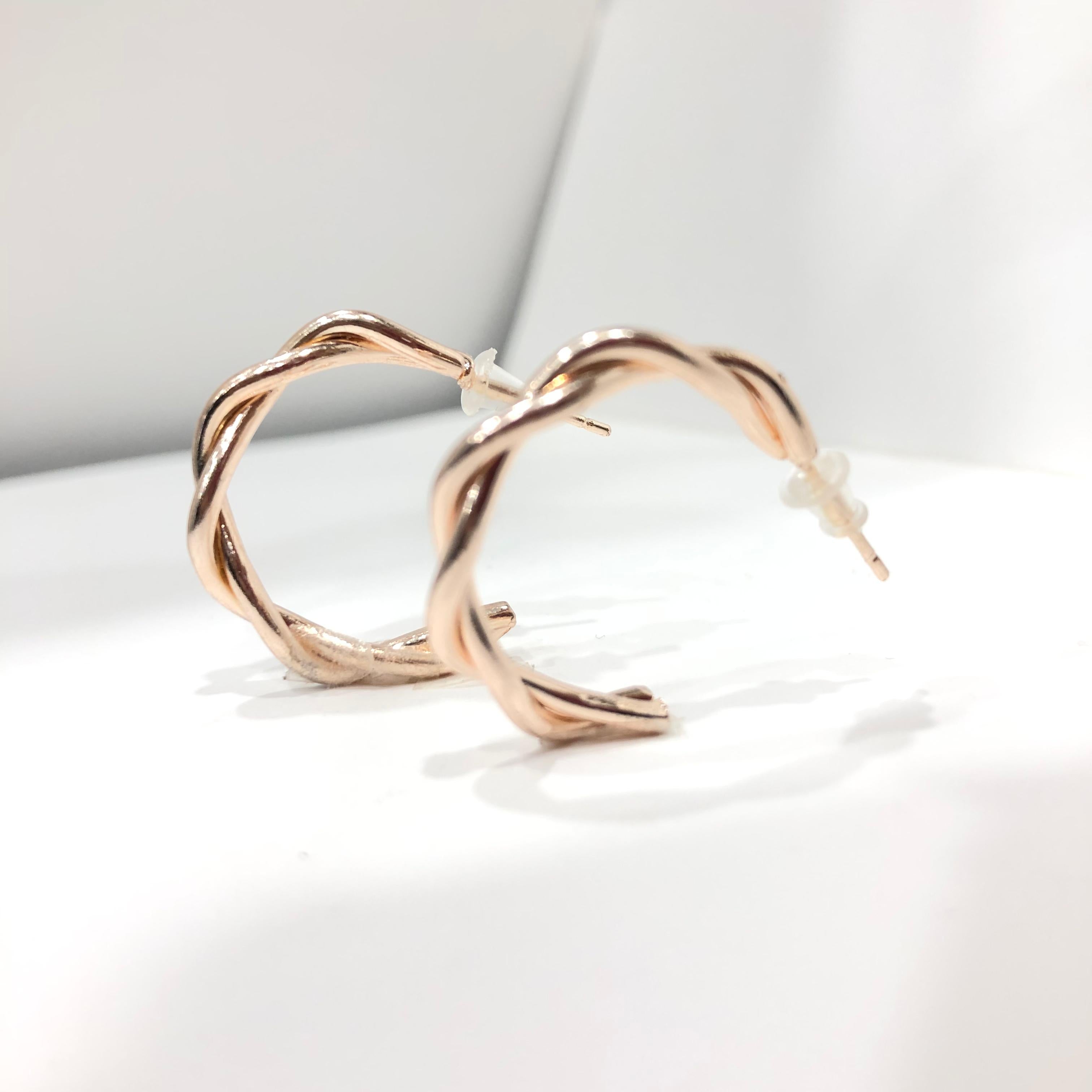 TWISTED SIMPLE MUST HAVE HOOPS