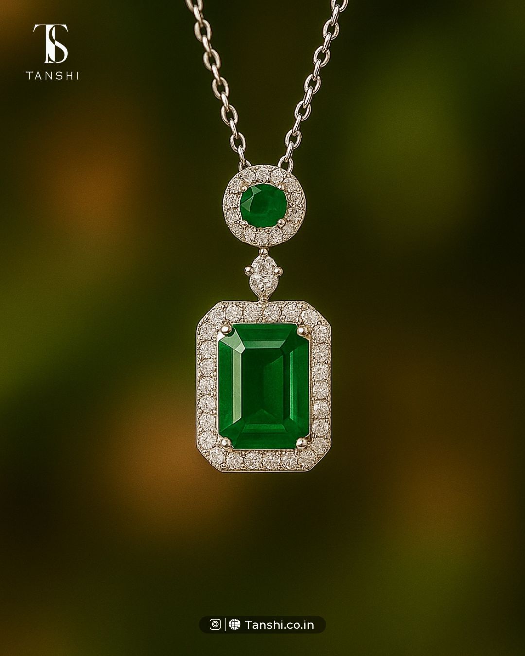 Elegant Emerald Green Pendant Necklace
